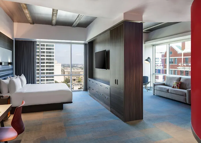 Hotel Aloft By Marriott Worth Downtown 3*