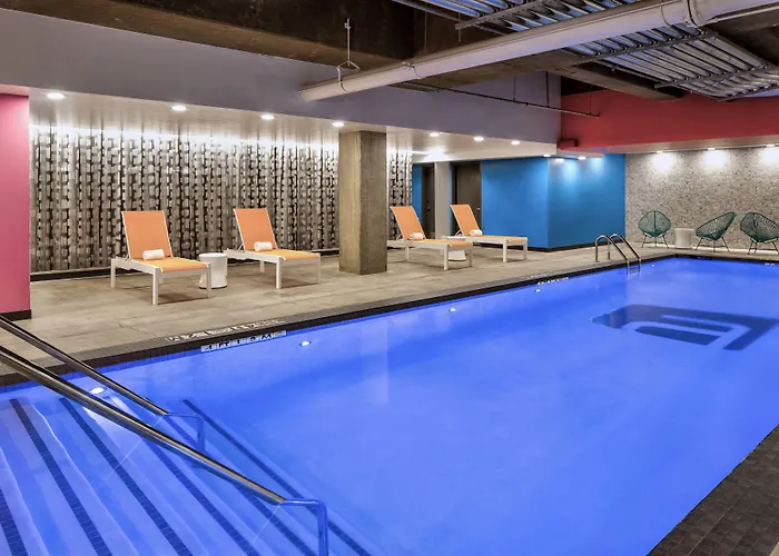 Hotel Aloft By Marriott Worth Downtown