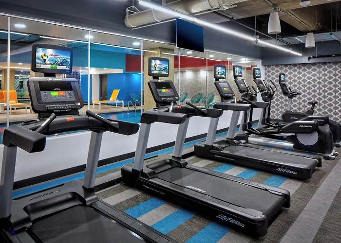 Aloft By Marriott Worth Downtown Hotel