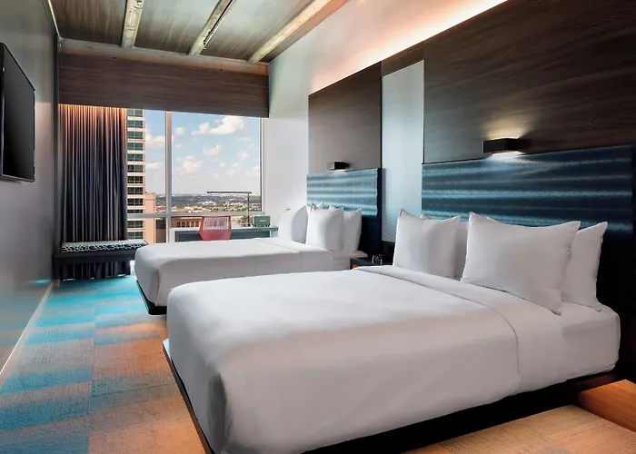 Hotel Aloft By Marriott Worth Downtown